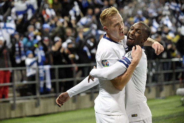 Finlandia y Suecia certificaron este viernes su clasificación para la Fase Final. (Foto: Twitter @UEFAEURO)