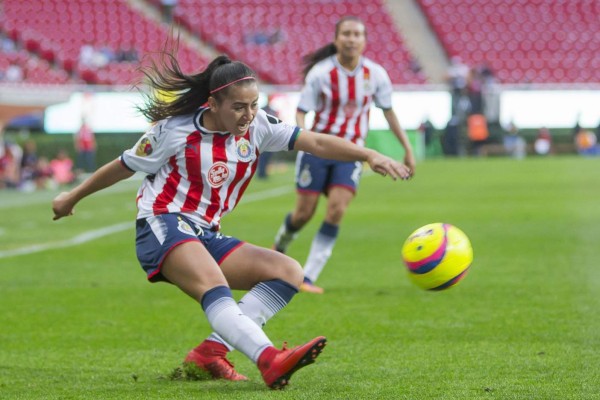 Chivas golea a Tigres y mantiene vivas aspiraciones en la Liga MX Femenil