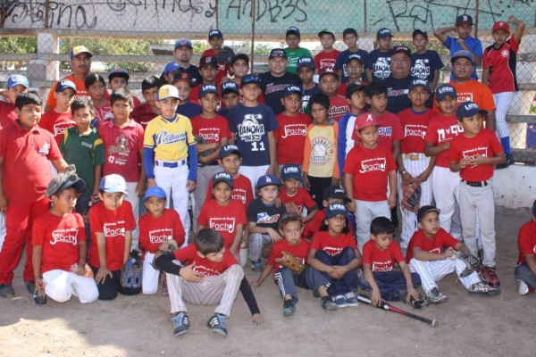 Inauguran Academia de Beisbol Juan José Pacho en la 'Perla Camaronera'