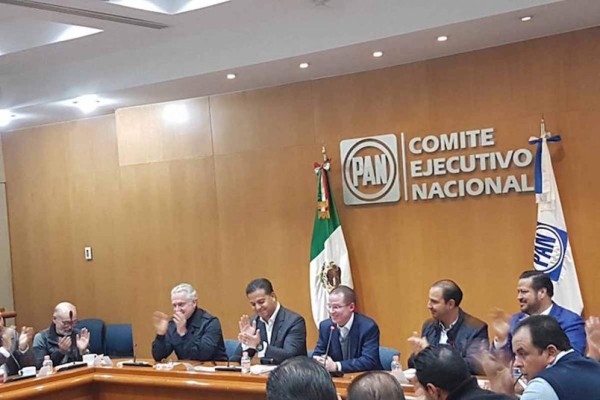 Renuncia Ricardo Anaya a dirigencia del PAN; va por candidatura