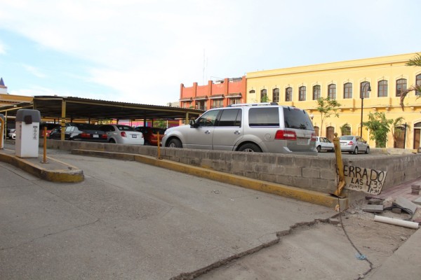 Quieren meter en cintura a dueños de estacionamientos en Sinaloa