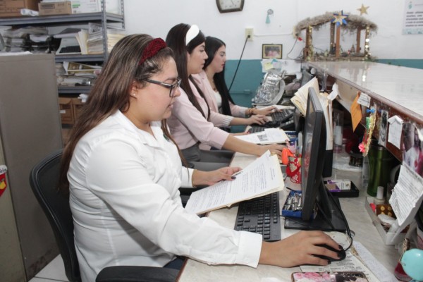 Gobierno de Mazatlán digitaliza 13 mil expedientes de predios en el puerto