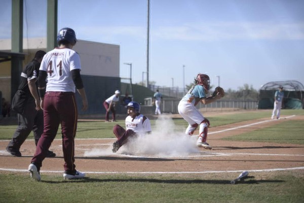 Mazatlán y Ahome dividen honores al arrancar el beisbol de la Olimpiada Estatal