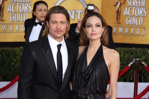 Negocian Angelina Jolie y Brad Pitt en privado su divorcio
