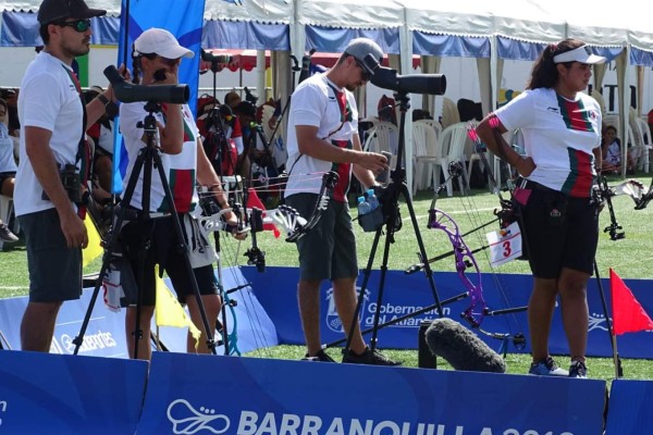 Con una plata y tres bronces terminan arqueros mexicanos participación en Barranquilla