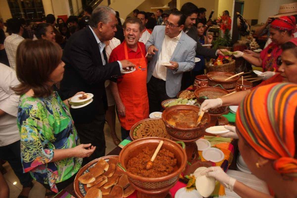 Degustan el sabor de Sinaloa en Congreso Raíces Culinarias
