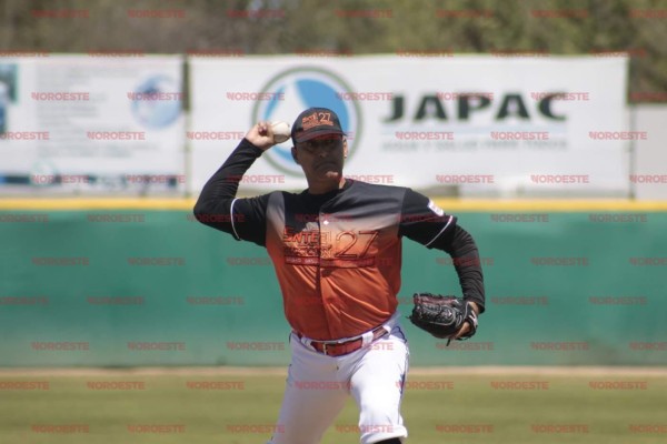 Adolfo Delfín blanquea a Fuerza Gómer en la Liga de Beisbol Japac de Primera Fuerza