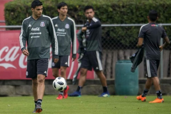 Raúl Jiménez, Oribe Peralta y Edson Álvarez ya entrenan con la Selección Mexicana