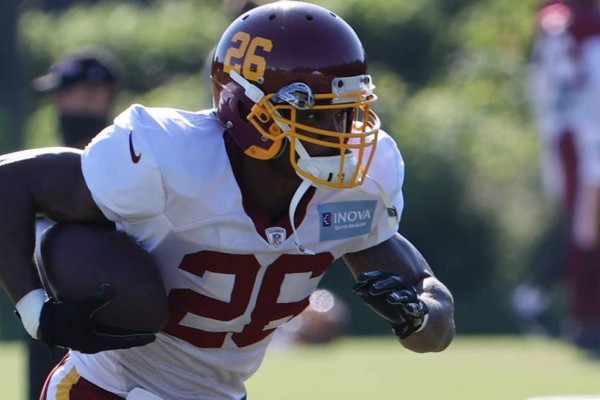 Washington Football Team libera sorpresivamente a Adrian Peterson