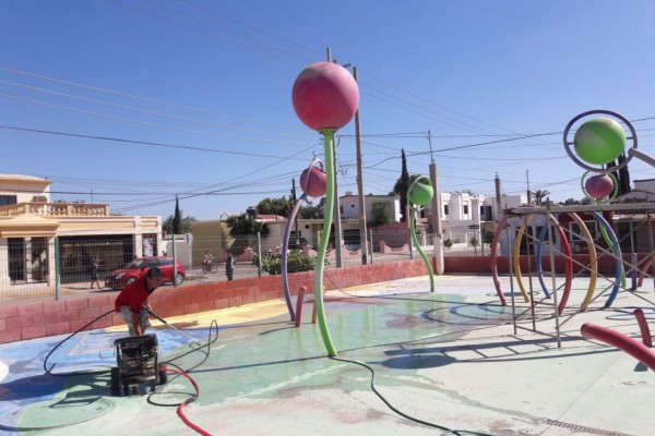 El Ayuntamiento de Elota da mantenimiento al Parque Interactivo Acuático “Rafaela Sarabia”, para reabrir el espacio en los próximos días.