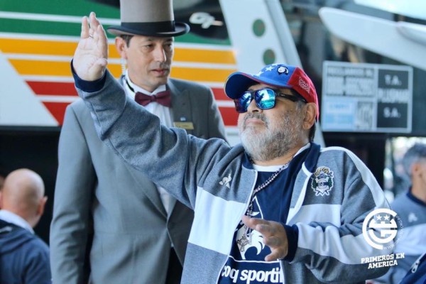 Diego Armando Maradona renuncia al banquillo a Gimnasia y Esgrima de La Plata