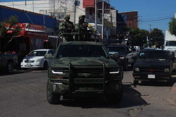 Aprueba Quirino permanencia de militares en las calles