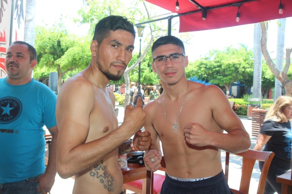 Gonzalo “El Pelos” García y Rubén “Bebé” Vega cumplen con la báscula.