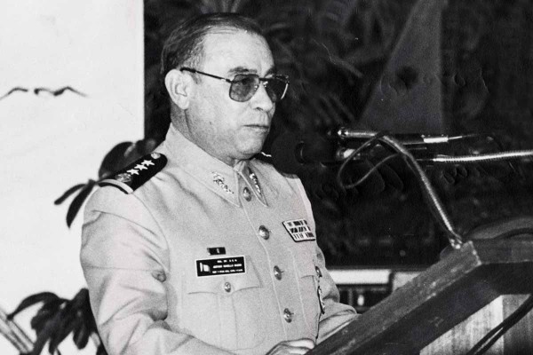 Muere ex Secretario de Defensa