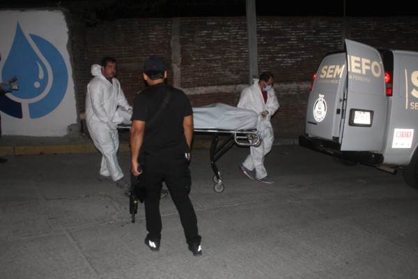 Hallan el cuerpo de un joven asesinado a balazos en la colonia El Vallado Nuevo en Culiacán
