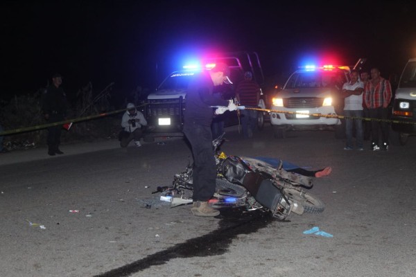 Un muerto y dos heridos deja choque de dos motocicletas a la altura del poblado Sánchez Celis sindicatura de Eldorado