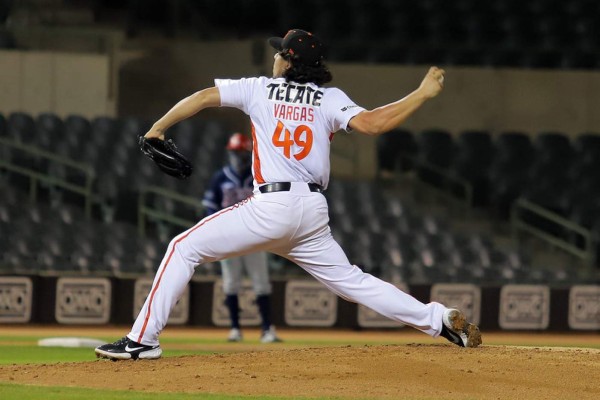 Con gran labor del pitcheo Naranjeros se lleva la serie ante Mayos