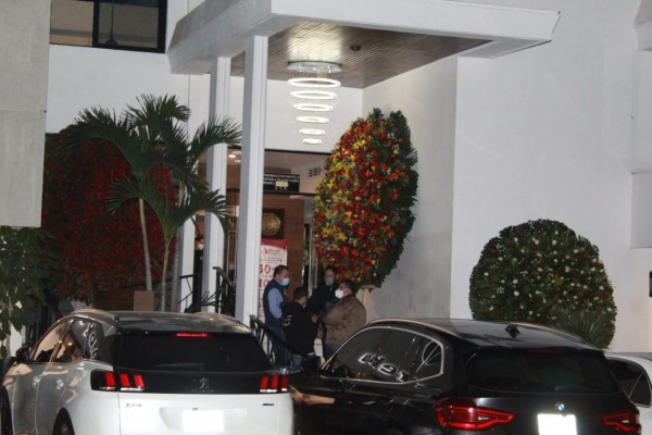 Reportan deceso por Covid-19 de hijo de Juan José Esparragoza, 'El Azul'; autoridades investigan