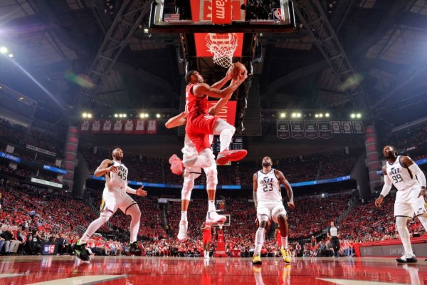 Rockets finiquitan serie ante Jazz en la NBA