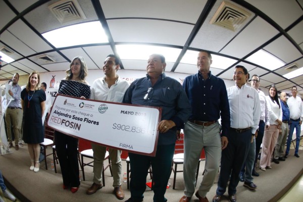 Lanza Quirino el Programa de Uniformes y Útiles Escolares 2019-2020