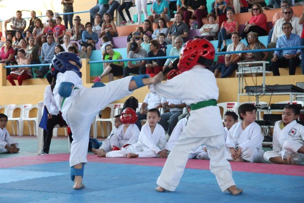 Se consagra ICO gran ganador del primera Copa de Karate Do con 60 medallas