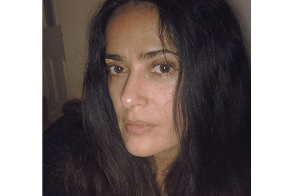 Salma Hayek, sin filtro ni maquillaje