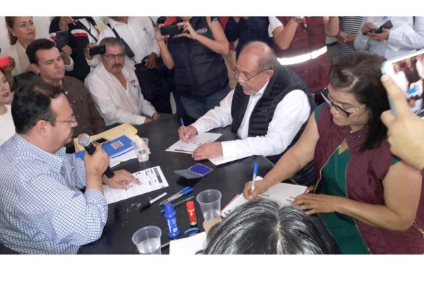 Benítez y Galván van como precandidato de Morena a la Alcaldía