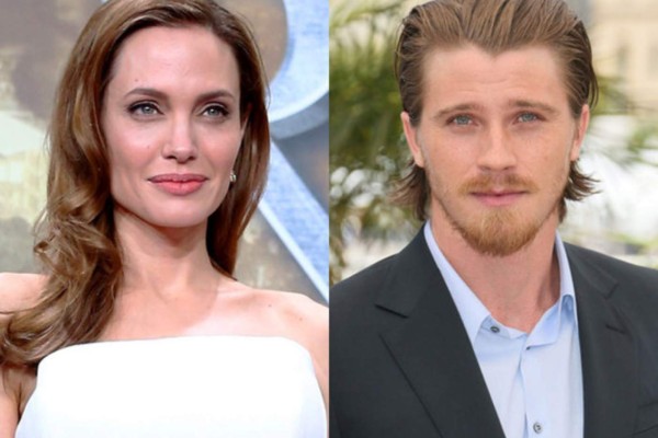 Angelina Jolie, ¿de romance con joven?