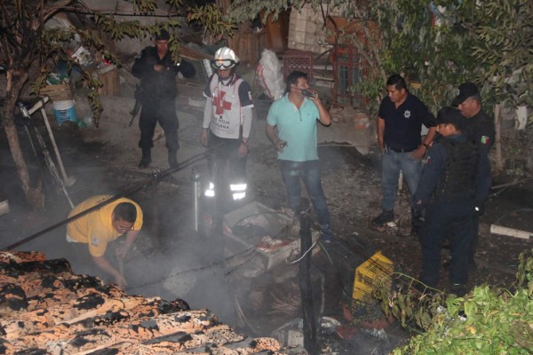 Provoca globo de Cantoya incendio en una vivienda en Rosario