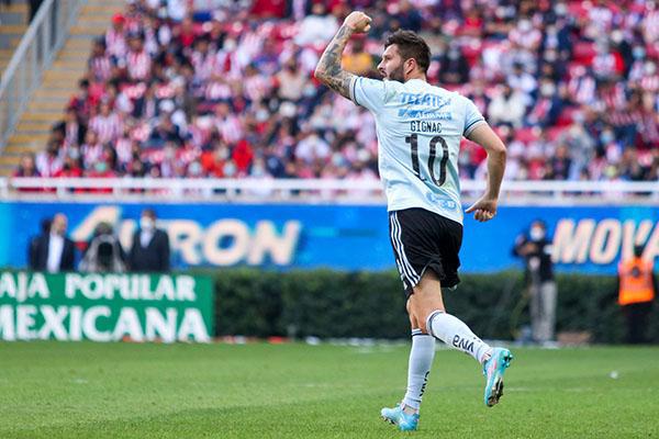 Tigres golea a las Chivas en su propia casa