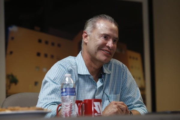 #ENTREVISTA Tras el Jueves Negro, Quirino apuesta por Sinaloa