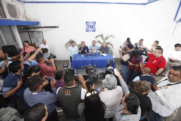 Se defienden Higuera y Felton de acusaciones del Gobierno de Mazatlán