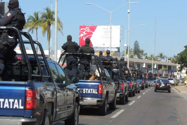 No solo habrá más militares, preparan la graduación de 500 policías para Sinaloa