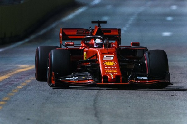 Sebastian Vettel se impone en el Gran Premio de Singapur y deja Charles Leclerc en segundo lugar