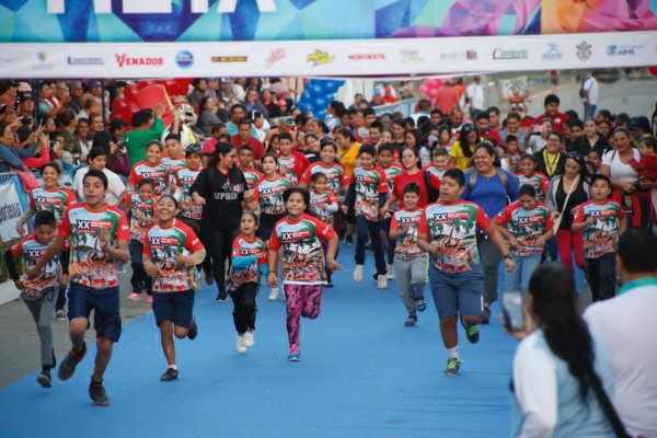 Ponen su alegría al Gran Maratón Pacífico 2018