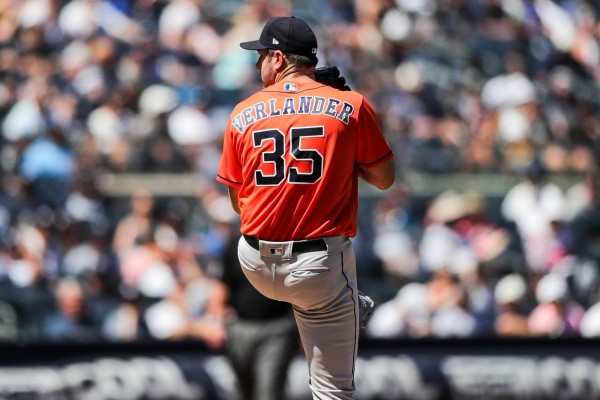 Justin Verlander se faja y Astros pegan 4 jonrones en el Bronx