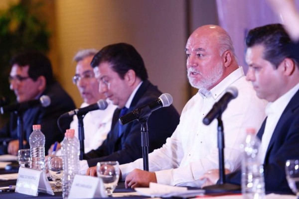 DEBATE AL SENADO Concluye primer encuentro entre candidatos al Senado en Sinaloa