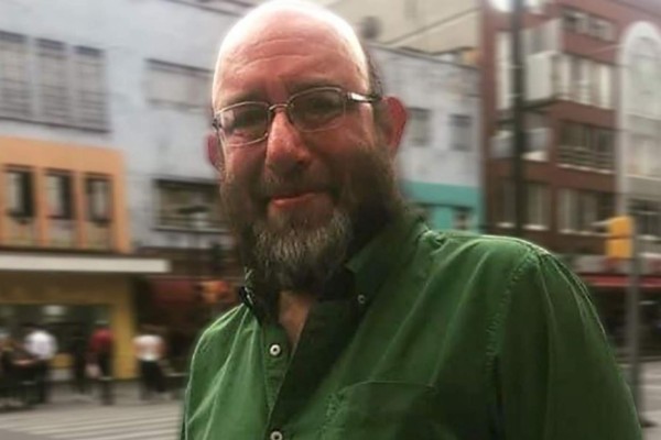 Eduardo Antonio Parra obtiene el Premio de Narrativa Colima