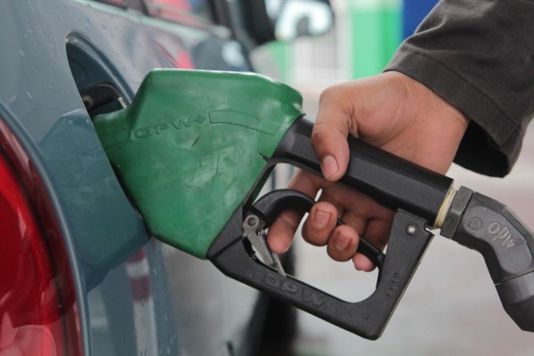 Coparmex llama a AMLO a rectificar aumento a gasolina