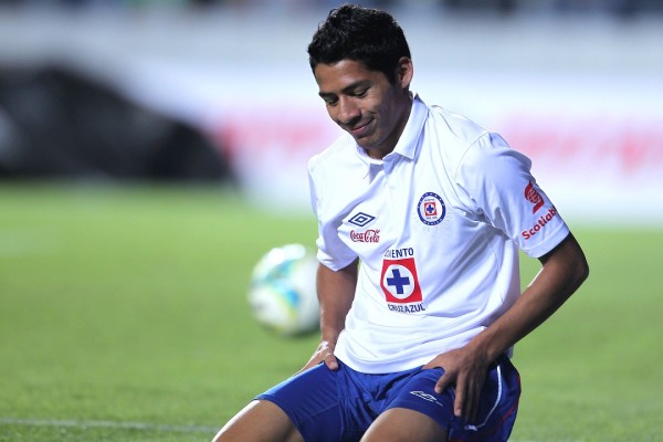 Español Marc Crosas le recuerda a Aquino que es parte de fracasos de Cruz Azul