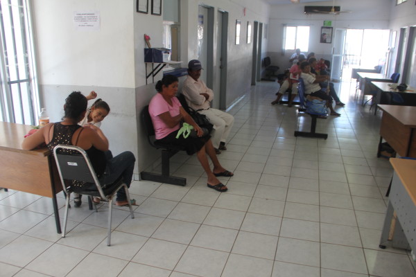 En Centros de Salud de Rosario han bajado consultas: Rojas