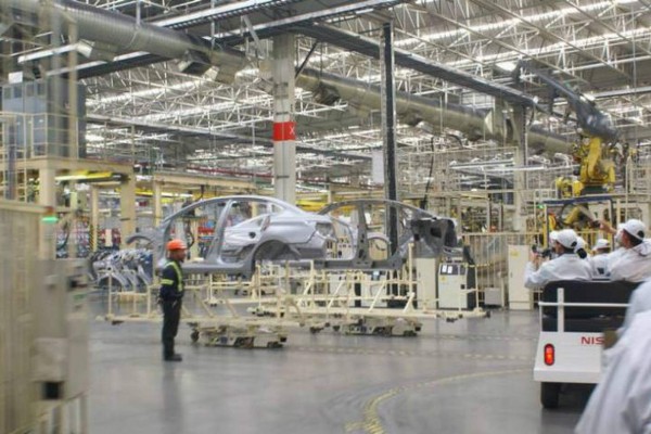 Venta de autos se recupera 20% mensual en mayo, pero sigue con una caída anual de 59%: AMIA e Inegi