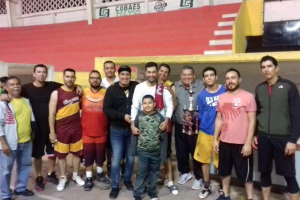 Los Reyes ascienden al trono en el Torneo de Baloncesto Navideño de Escuinapa