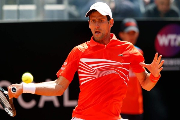 Djokovic salva dos puntos de partido ante Del Potro y avanza a semifinales en Roma