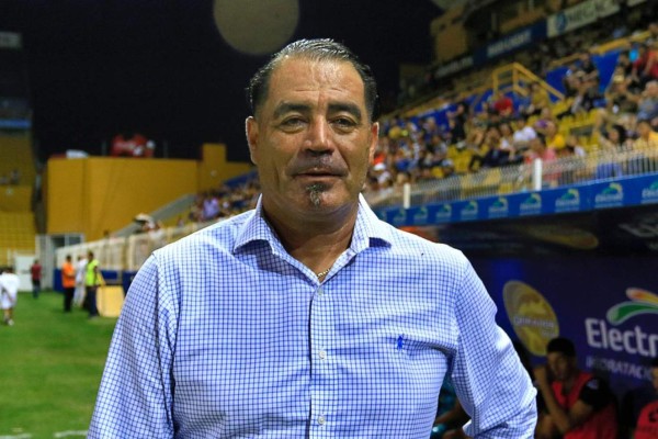 Paco Ramírez deja de ser director técnico de Dorados, que se suma a rumor sobre Maradona