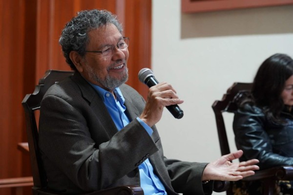 Proponen políticas de fomento a la lectura para despertar imaginario de la niñez