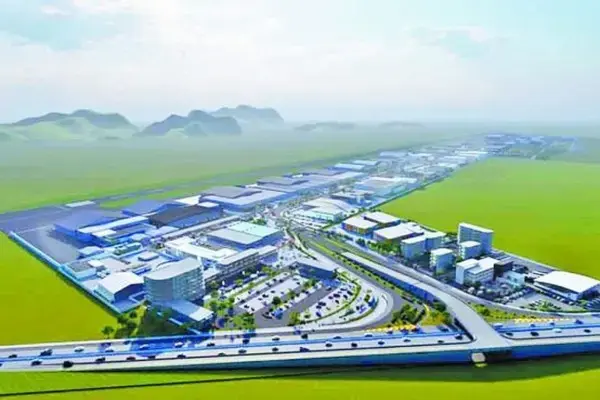 Este lugar arrancó su construcción en 2021, y la pista de aterrizaje con fondos de inversión internacionales para 2026.