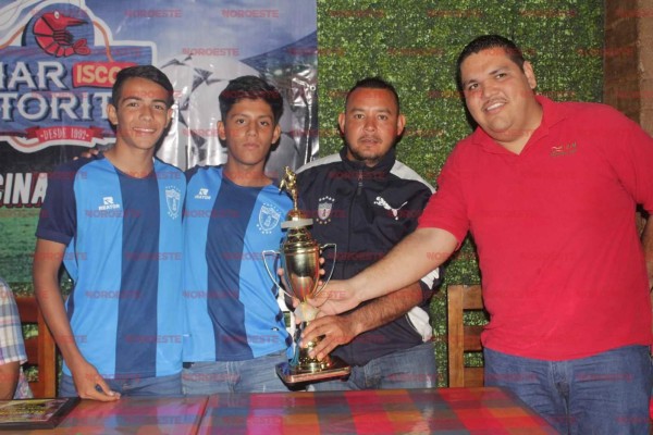 Premian a lo mejor de la Liga de Futbol Municipal Juvenil ‘B’