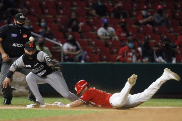 Venados de Mazatlán vence dramáticamente a Naranjeros de Hermosillo.