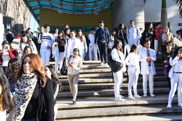 Alumnas de medicina denuncian intento de rapto en Culiacán
